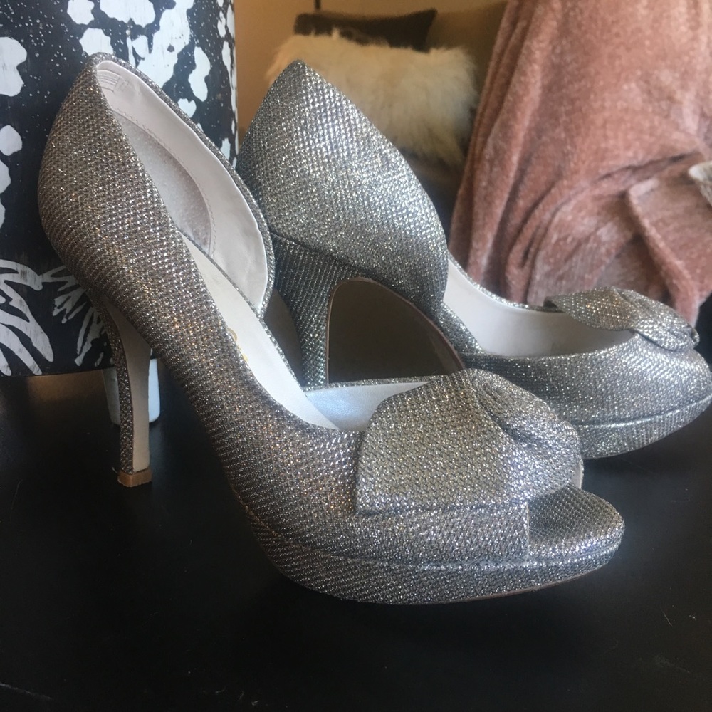 Caparro’s formal sparkly heels